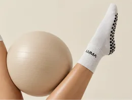 Pilates kamuolys ir LUMA kojinės